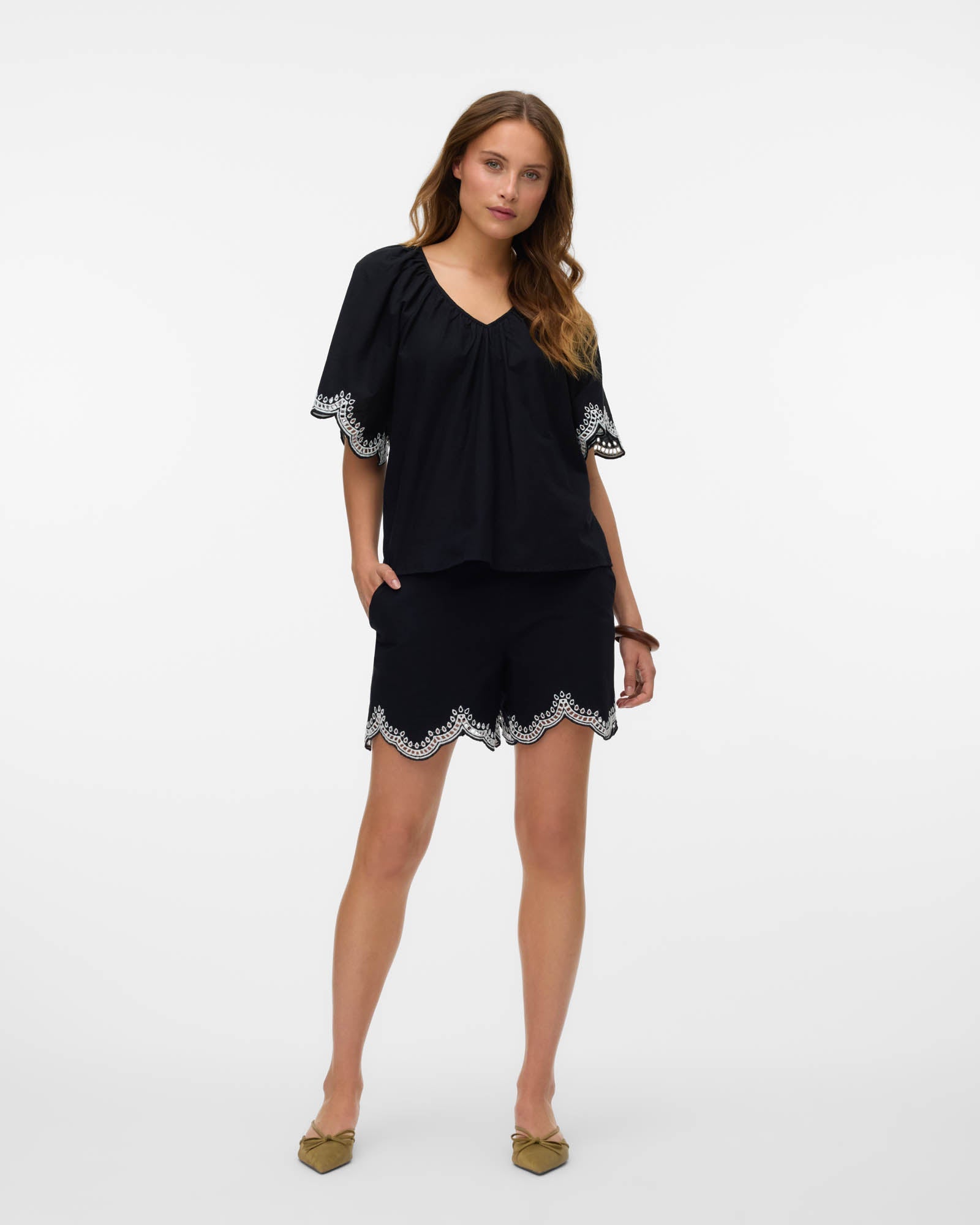 VMDIANA EMBROIDERED SHORTS